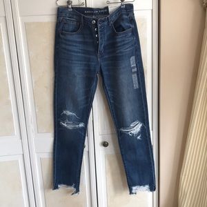 American Eagle high rise girlfriend jeans size 6L